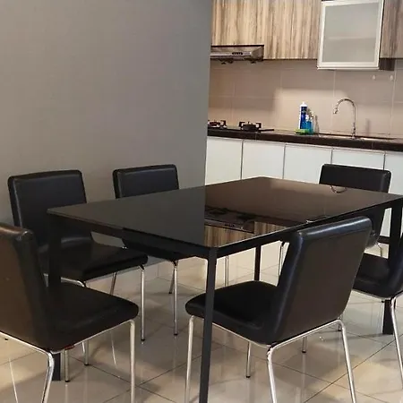 8Pax Mount Austin Midori Green Homestay Johor Bahru Exterior photo