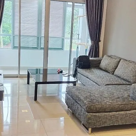 8Pax Mount Austin Midori Green Homestay Johor Bahru Exterior photo