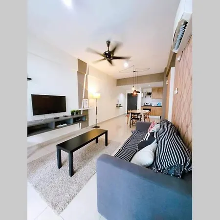 8Pax Mount Austin Midori Green Homestay Johor Bahru Exterior photo