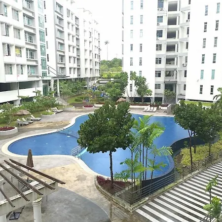8Pax Mount Austin Midori Green Homestay Johor Bahru Exterior photo