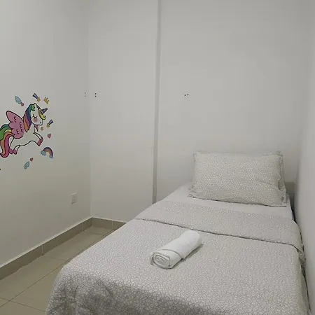 8Pax Mount Austin Midori Green Homestay Johor Bahru Exterior photo