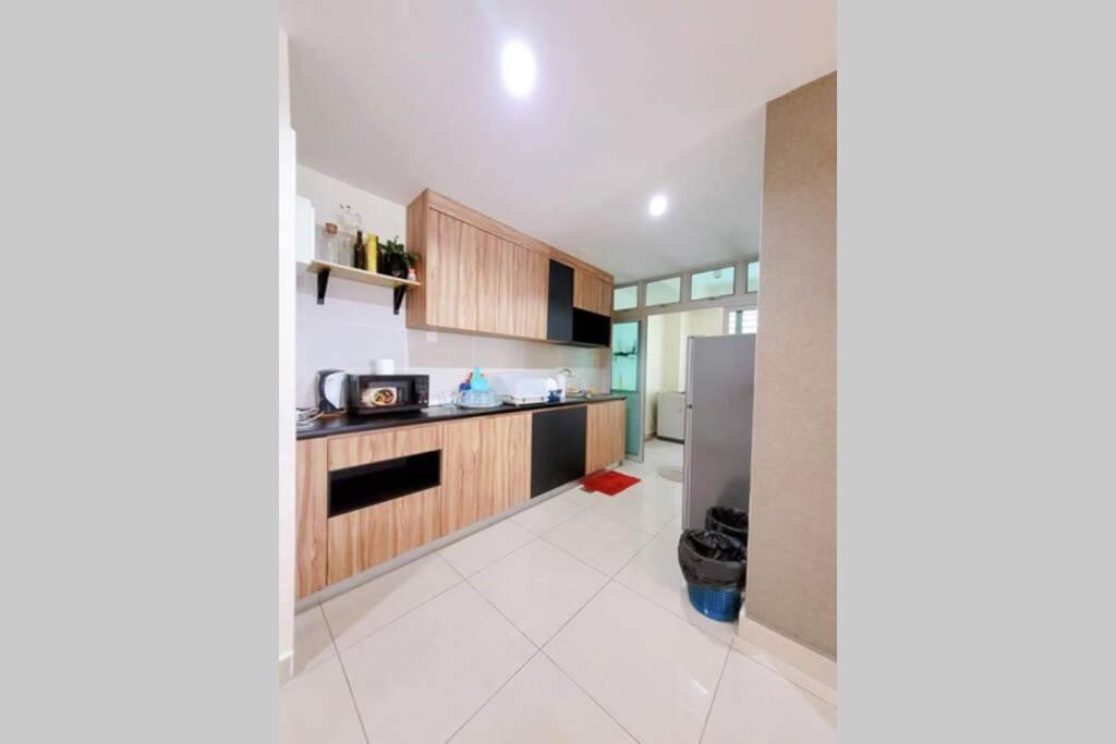Apartment 8pax Mount Austin Midori Johor Bahru