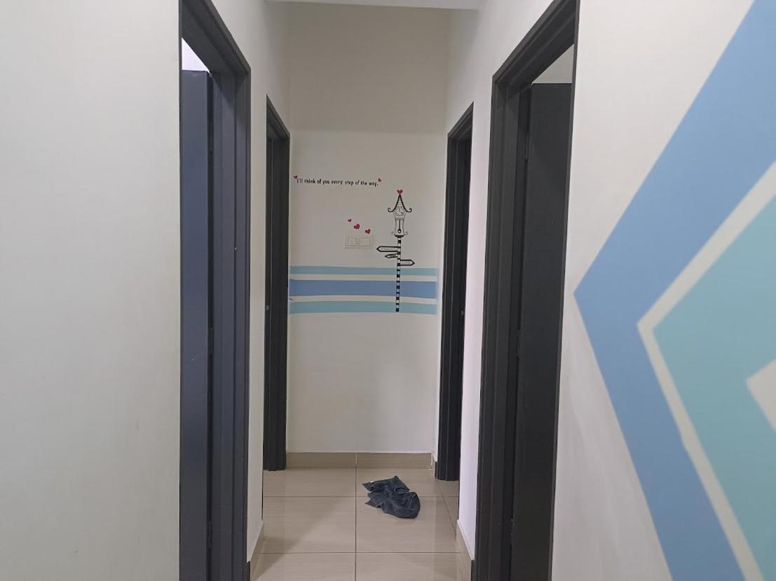 8pax Mount Austin Midori Apartment Johor Bahru