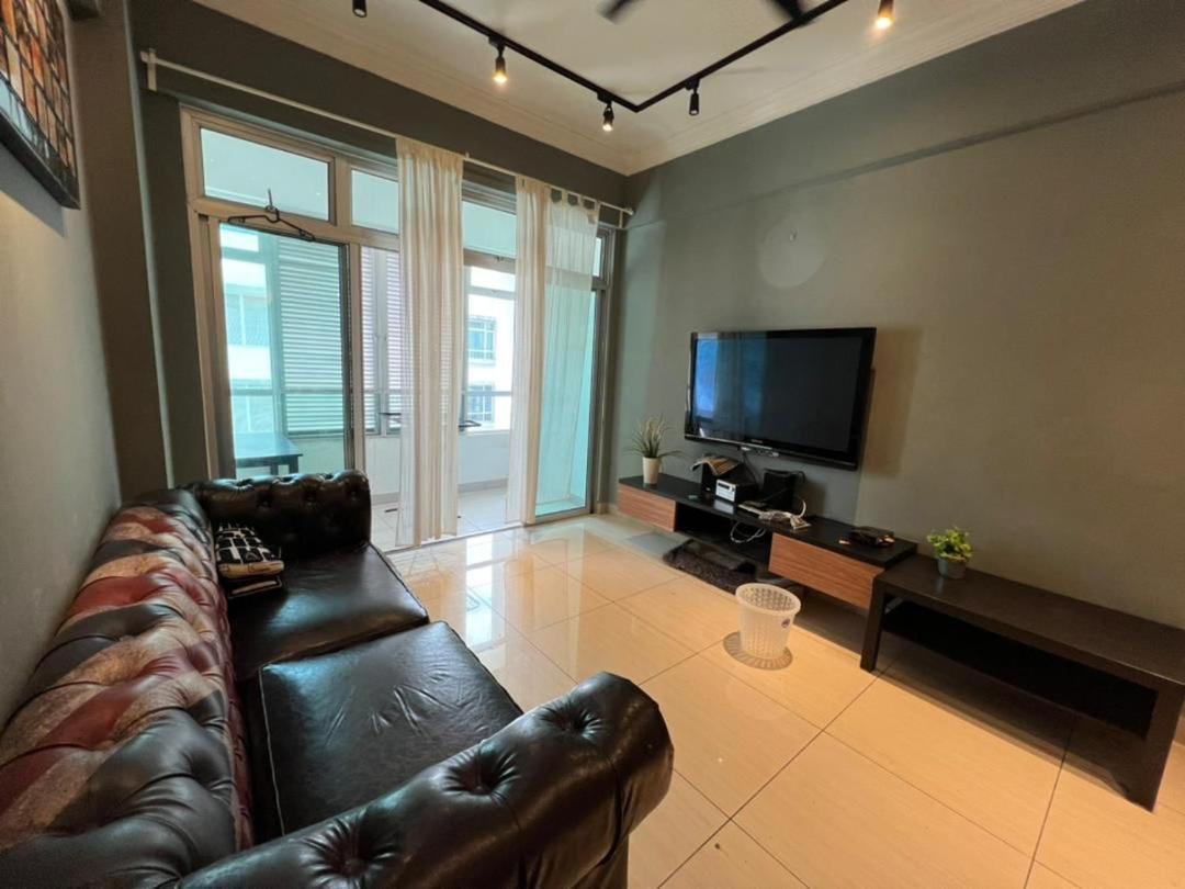 Apartment 8pax Mount Austin Midori Johor Bahru